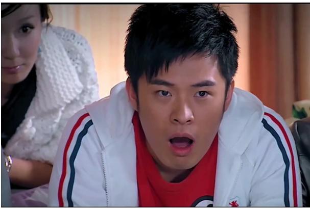 爱情公寓11年过去,曾小贤成一线,张伟当爸,而他"自毁前程"