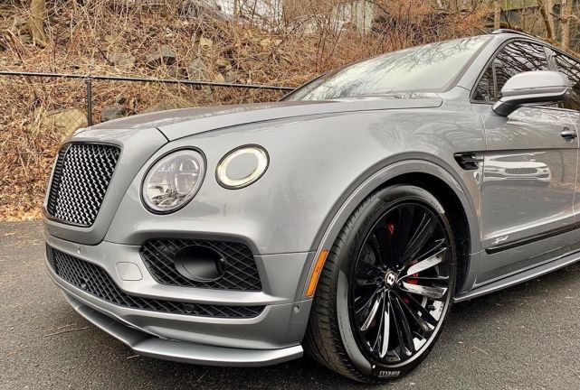 新一代gt版宾利添越亮相!20寸轮毂&43;4.0t动力