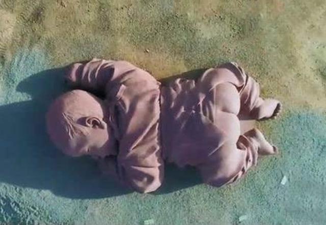 世界上最大"婴儿",躺在甘肃戈壁两年之久,今成知名旅游景点