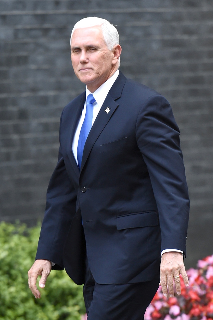 美国副总统彭斯夫妇新冠病毒检测呈阴性