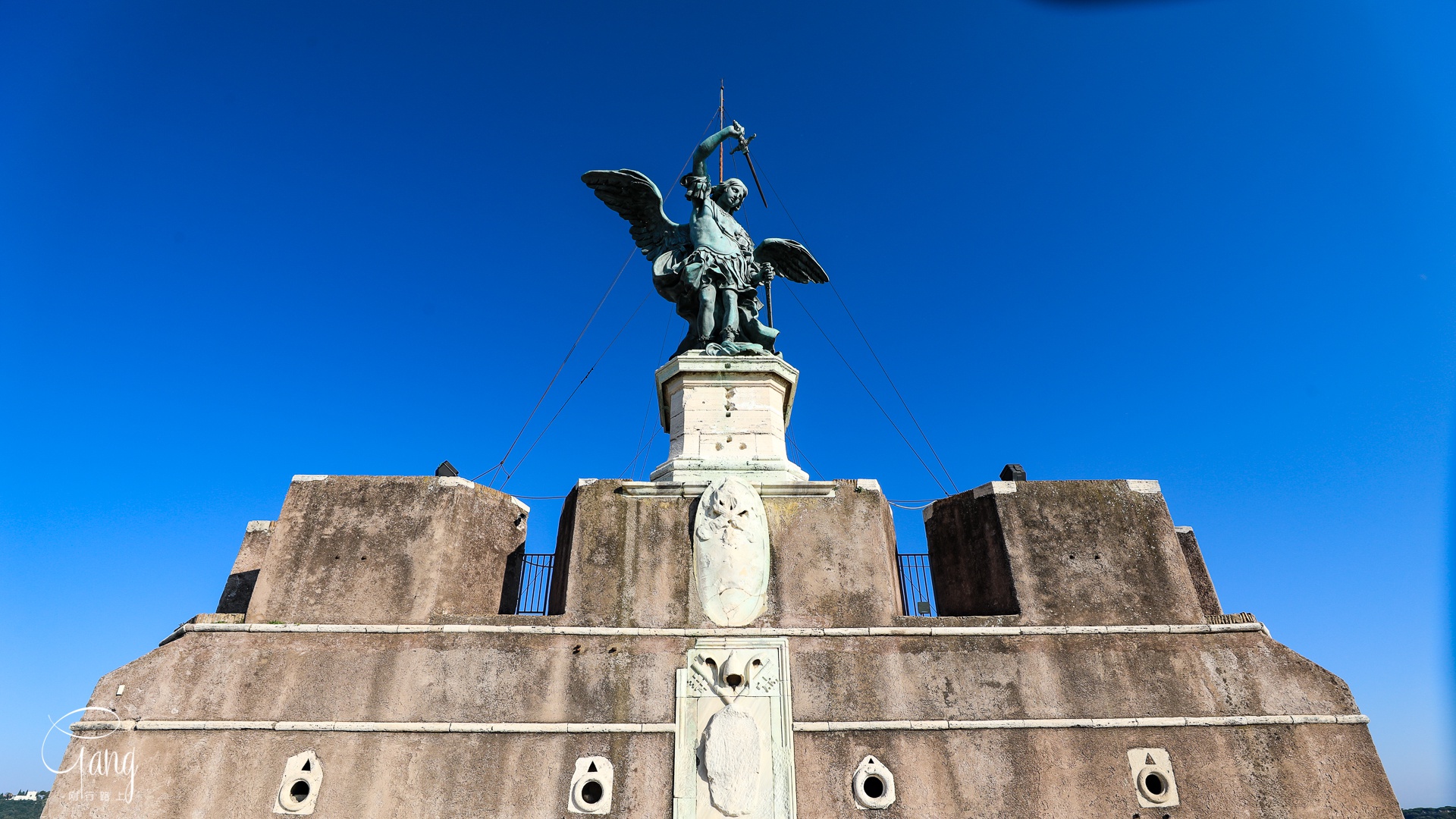 天使降临赶走了黑死病魔,罗马至今保留雕像,祈福意大利战胜疫情