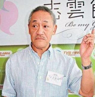 他是香港的黄金配角,拍一部戏就买栋房"犒劳"自己,已35亿身家