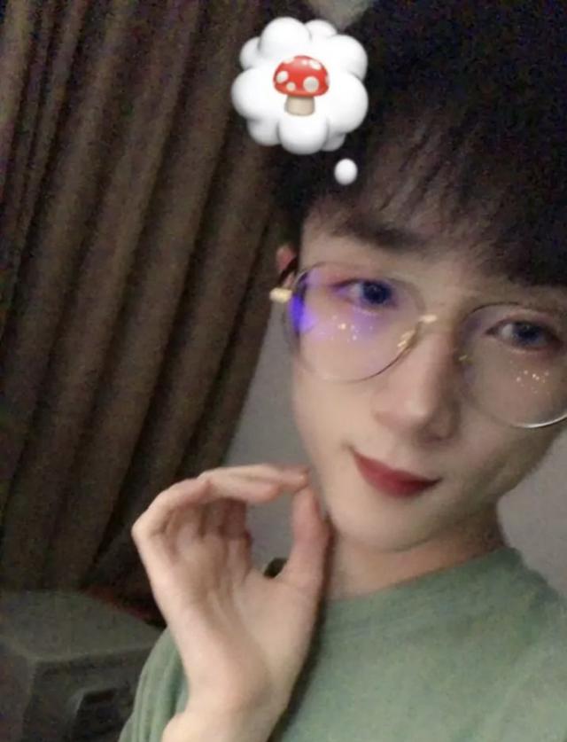 和平精英最帅主播:超越不求人,男女通吃王小歪?