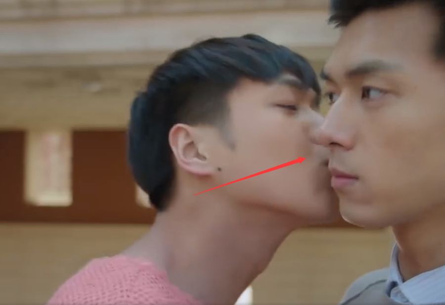 张若昀李现拍吻戏有多敬业吻完导演一喊卡李现的反应引热议