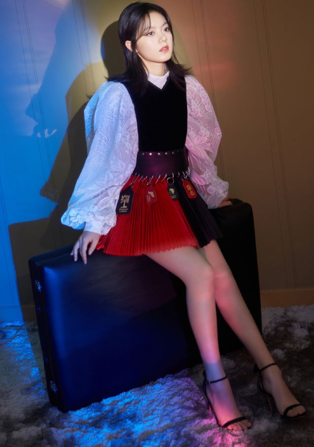 当她穿高跟鞋伸腿一刻,这谁顶得住