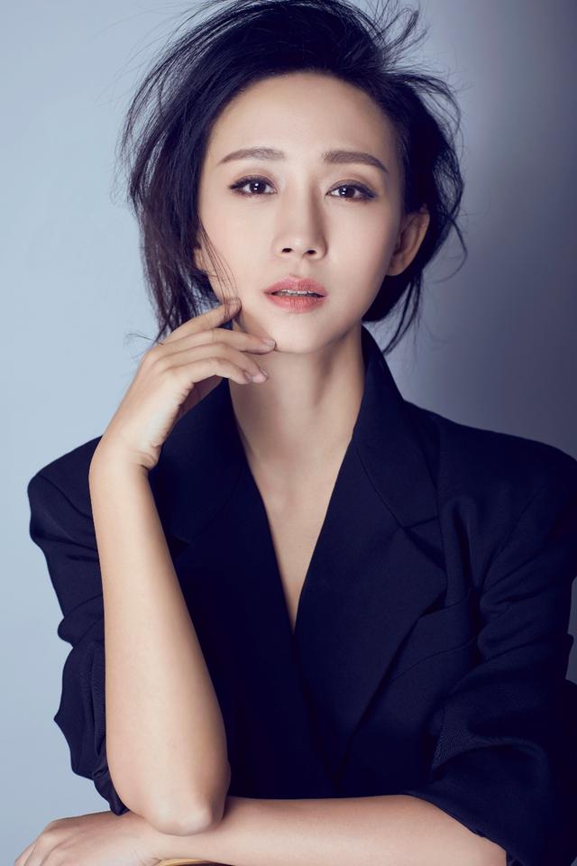 冰糖炖雪梨三千鸦杀正在热播丁子玲反差出演皇族和教练