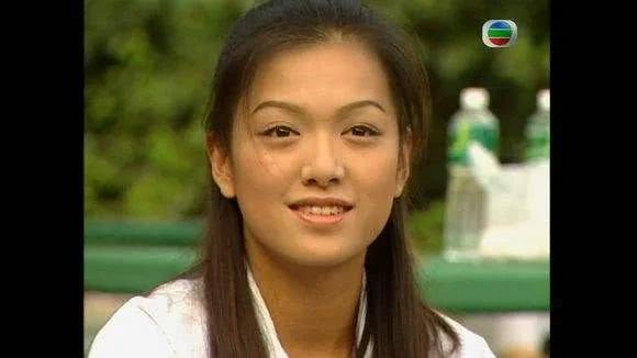 发展势头正盛,凭借《鉴证实录》,在剧中饰演的小棠菜,给观众留下了