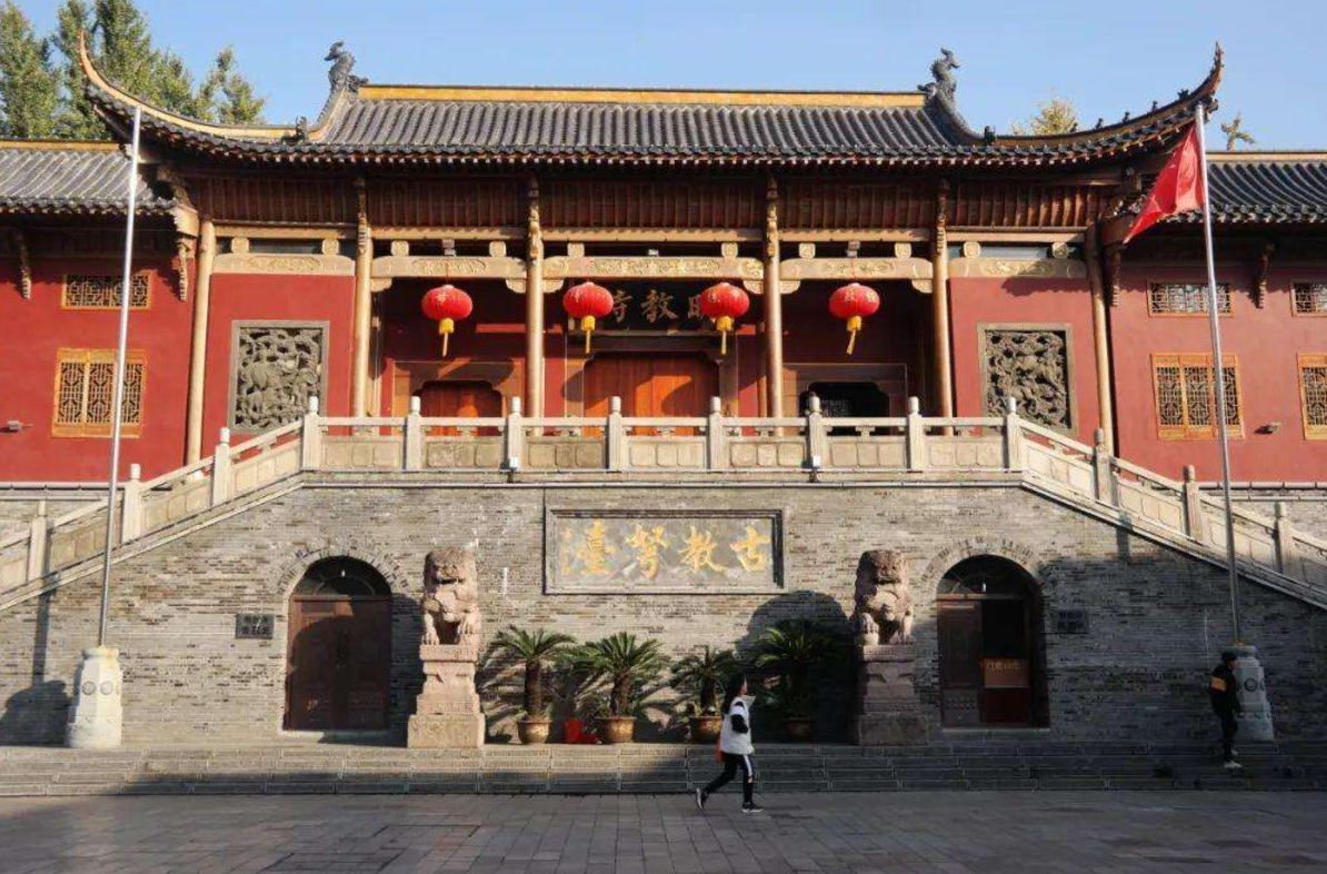 中国最低调的城市,gdp即将突破1万亿,晋升为新一线城市|明教寺|李鸿章