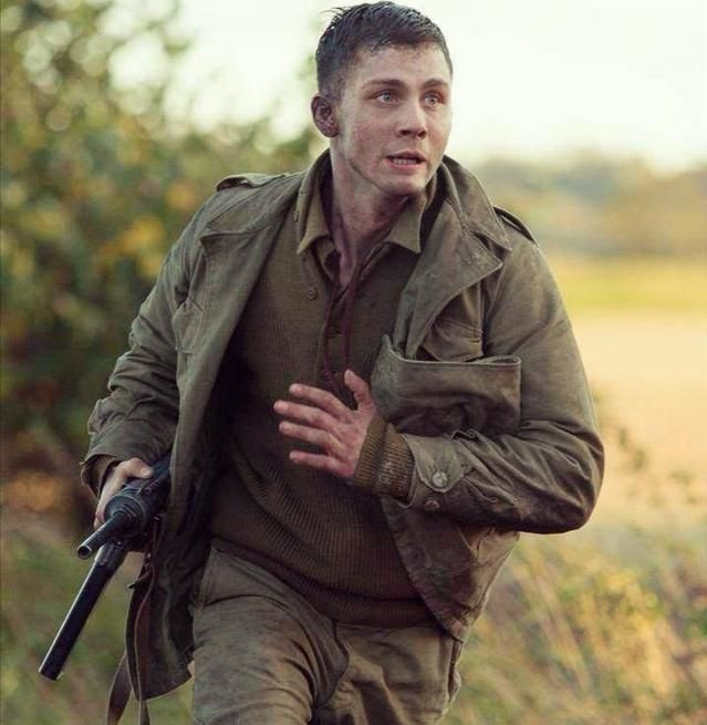 二战后期,美军为何大量换装了m3冲锋枪,而抛弃了汤姆逊冲锋枪