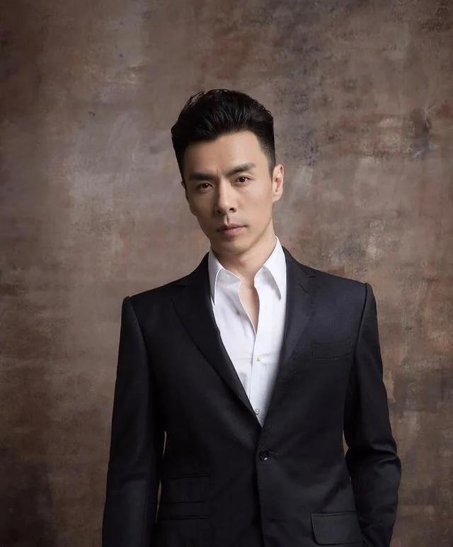 清华学霸出身,放弃金领工作参加"好男儿",今柏栩栩退圈当主持|柏栩栩|