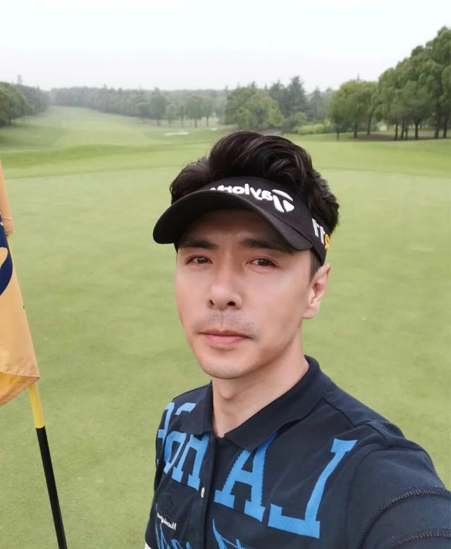 清华学霸出身,放弃金领工作参加"好男儿",今柏栩栩退圈当主持|柏栩栩|