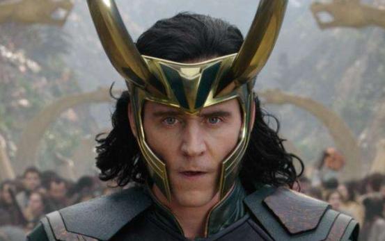 了强大的复仇者联盟,最终洛基战败,索尔将其带回了阿斯加德接受审判