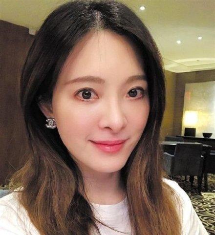 节目组送花圈以致哀思:美丽身影,永存心中|女人我最大|刘真|辛龙_新浪