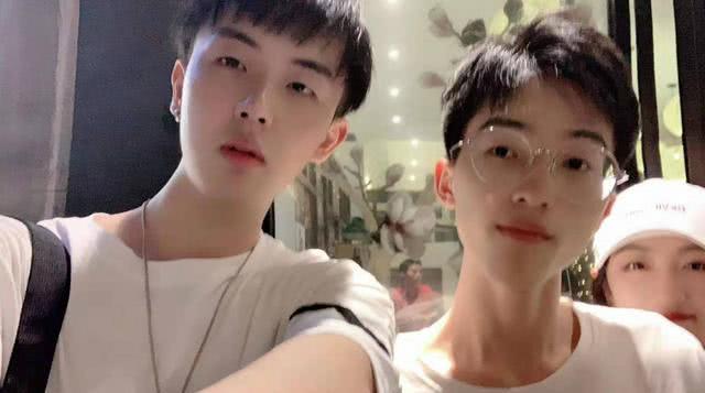 难言小抠脚反目成仇水友赛小抠脚当面放狠话就要针对他