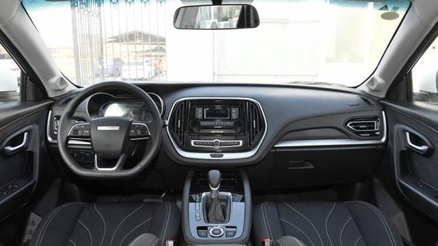 3分钟看车圈：新款奔驰E级长轴距涨价7千元 哪儿变了