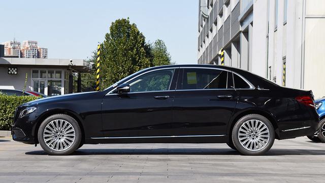 3分钟看车圈：新款奔驰E级长轴距涨价7千元 哪儿变了