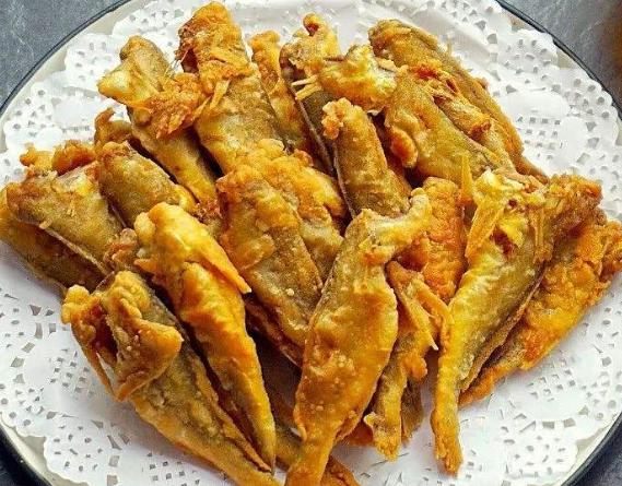 炸黄花鱼裹面粉还是淀粉教你正确做法酥脆又喷香孩子爱吃