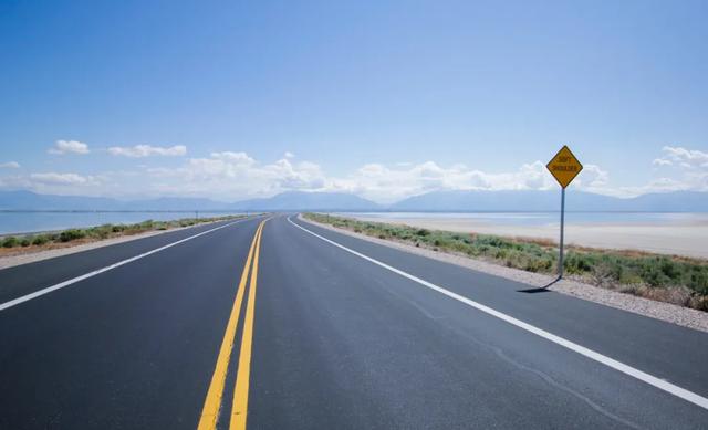 我走上了自由职业的道路,对于应届生,这是很少被选择的一条路