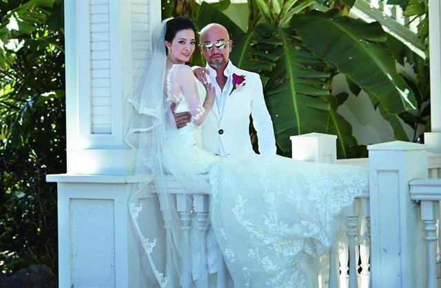 只希望辛龙能够早些振作起来,安心抚养女儿长大,早日走出失去妻子的