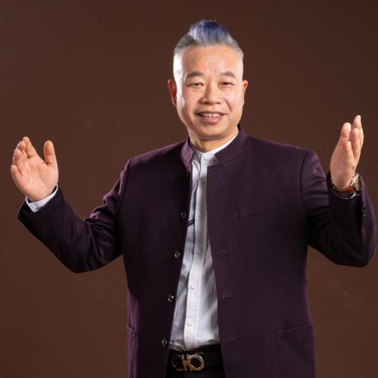 科技达人杨成撑以"混搭"模式助力企业跨界求变