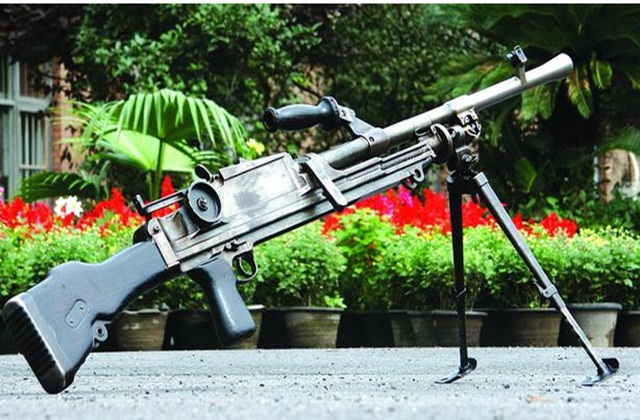 世界4大知名轻机枪第1载弹量达200发连美国都是忠实用户