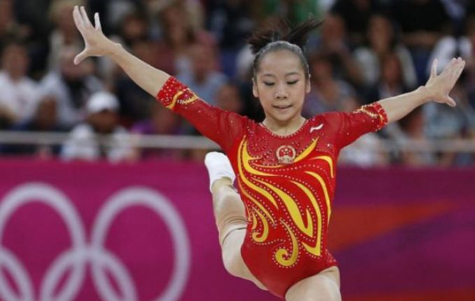 1米37体操女神,21岁退役进北大,二次发育成女神,美的不可方物|邓琳琳