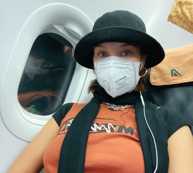 bella hadid致敬武汉医务人员!