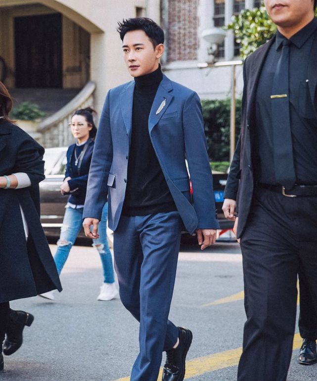 罗晋拍《安家》到底胖了多少?把衬衫塞进裤子后,身材惹争议