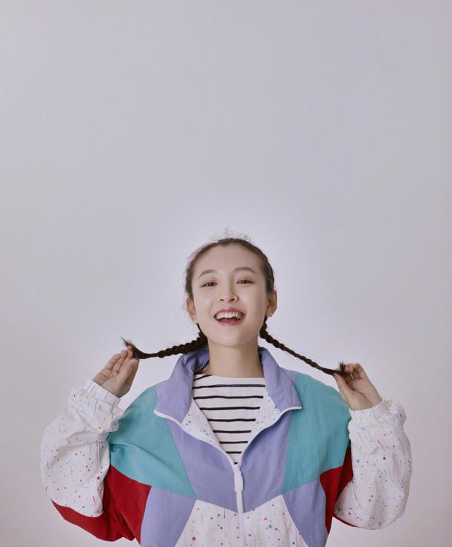 ����������ٻ��Ů�б������ɫУ��������С�裬����δ������Ů