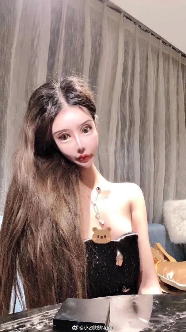 13岁就开始整容,60次手术花100w变"芭比",画风一言难尽|娜娜|整容