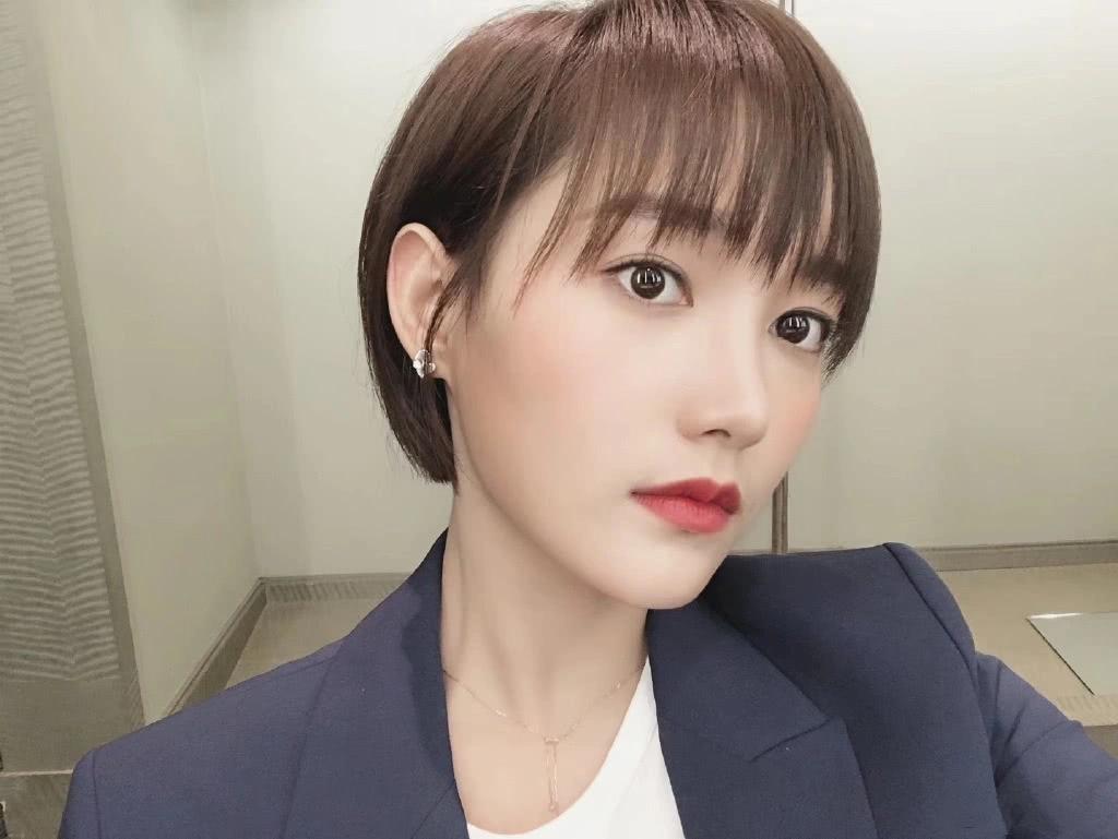 《完美关系》看完路易斯长发照片,你才能体会短发的魅力