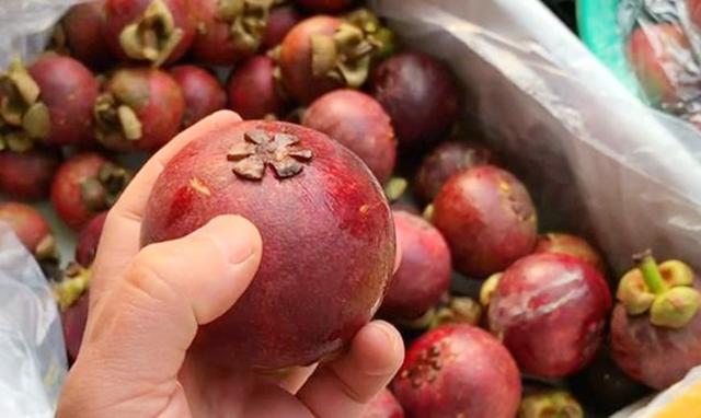 水果店老板:不懂的人买的山竹白吃了