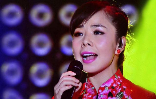 为老公放弃名利回农村,生产后没睡过好觉|李子柒|王二妮|草根_新浪