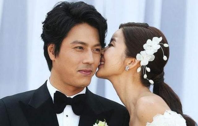 47岁韩在石近照,与朴率美结婚已7年,2个女儿照片曝光超可爱