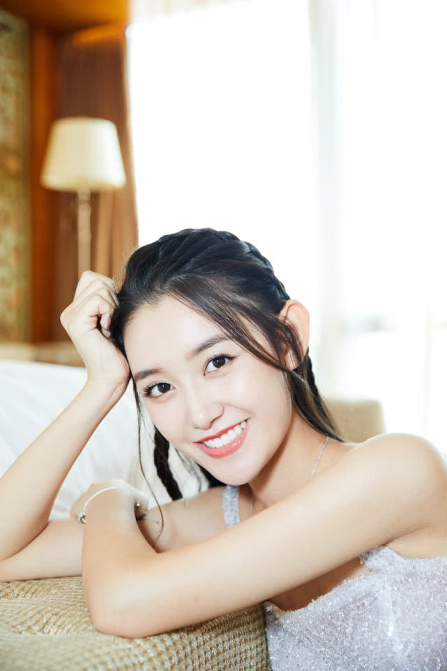 蒋依依的颜值与演技都在线,为何发展不如其他同龄艺人