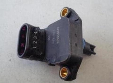 如何测量进气压力传感器好坏？