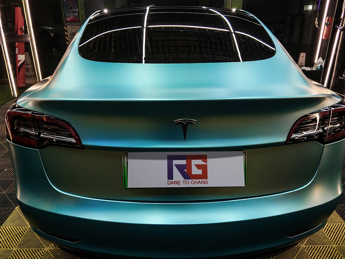 特斯拉车身改色电光湖水蓝 rg瑞集改色膜陕西西安加盟店出品