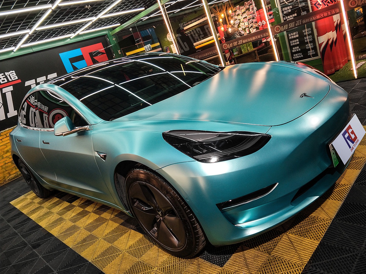 特斯拉车身改色电光湖水蓝 rg瑞集改色膜陕西西安加盟店出品