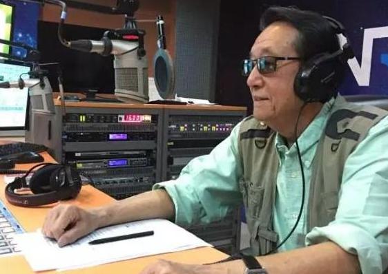 快乐星球老顽童爷爷近照曝光87岁仍精神矍铄身姿挺拔气场依旧