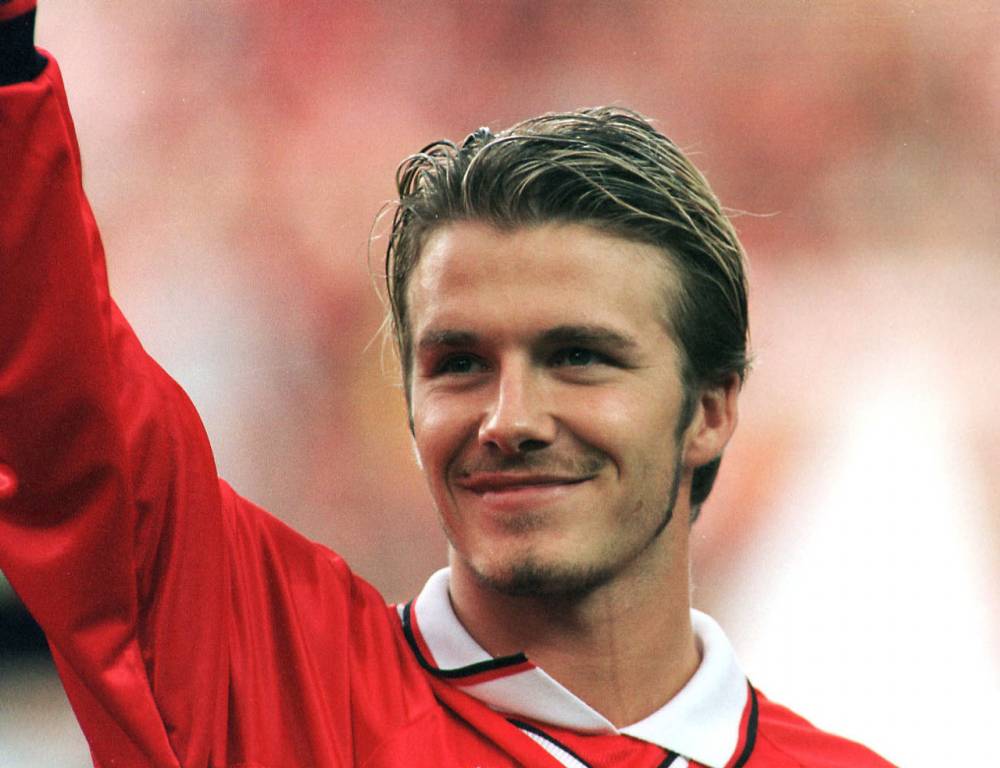 今日图集:年轻时的小贝笑容多么迷人