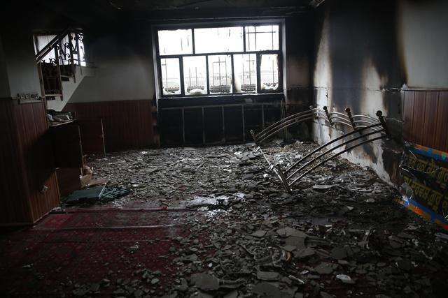 火药桶又被点燃,随着一声爆炸25人当场不治,阿富汗和平落空