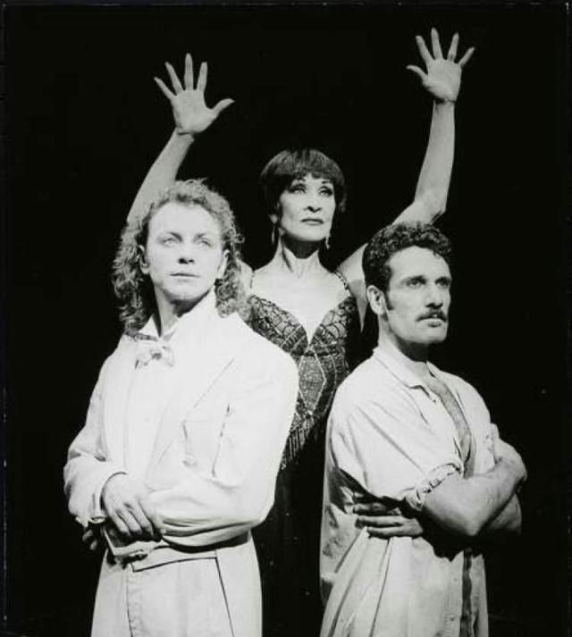 美国著名剧作家麦克纳利感染新冠去世