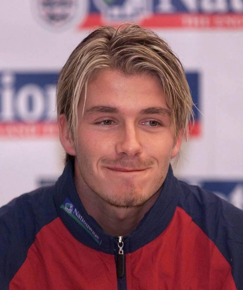 今日图集:年轻时的小贝笑容多么迷人