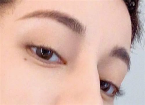 看"眼睛"猜明星,认出杨幂和郑爽不算啥,全猜到的才是大神!