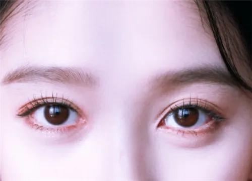 看"眼睛"猜明星,认出杨幂和郑爽不算啥,全猜到的才是大神!