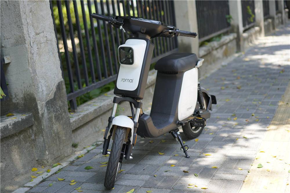 小米生态链70迈搅局电动车市场,这才是最适合年轻人的智能电动车