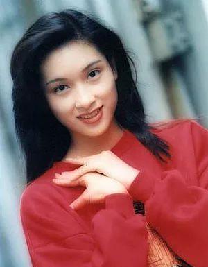 杨恭如罕见露面,46岁颜值似少女,曾因小三事件被正妻当众打脸