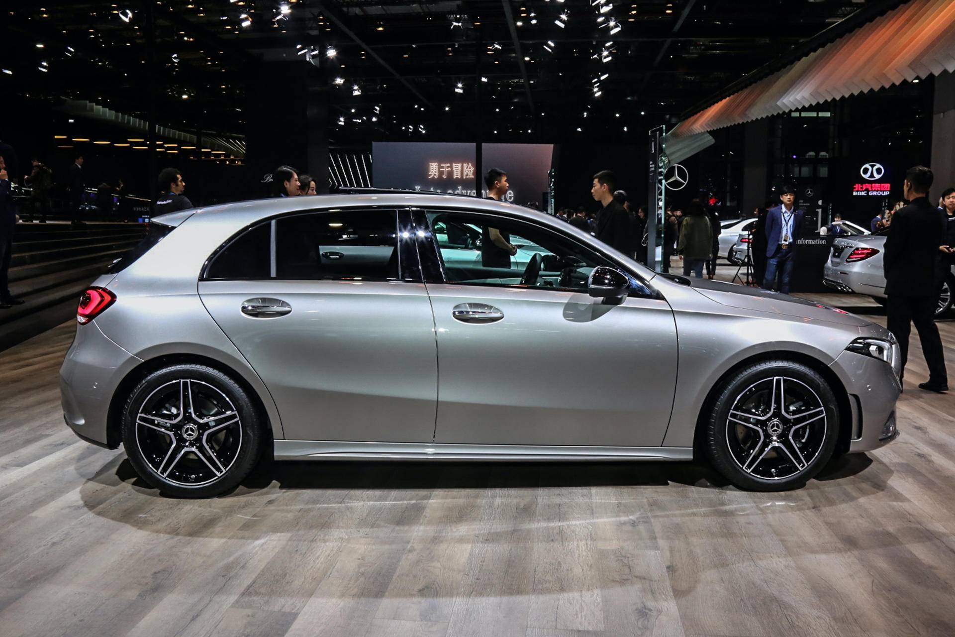 奔驰进口"小钢炮",2.0t配四驱的a220,让运动属性更加强烈