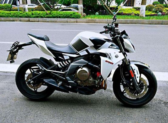 不到5万的主流街车,如果是你,你选哪个?有多少人会支持国产?