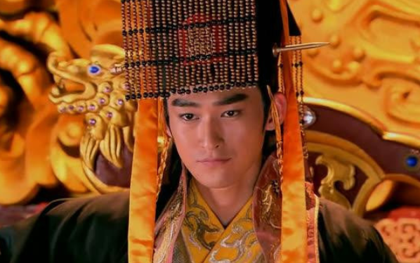 宋宁宗仙逝,史弥远和杨皇后联手篡改了先帝遗诏,共同拥立赵贵诚成为了